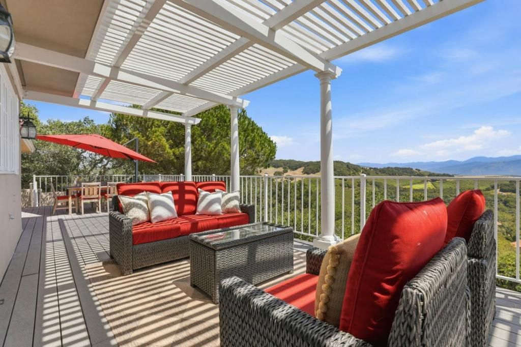 11142 Saddle Road, Monterey