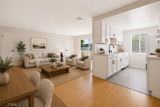5055 Coldwater Canyon Avenue # 105, Sherman Oaks