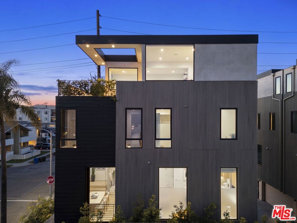 1704 Granville Avenue, Los Angeles