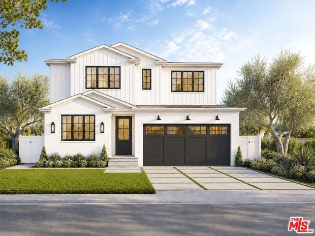 8136 Stewart Avenue, Los Angeles