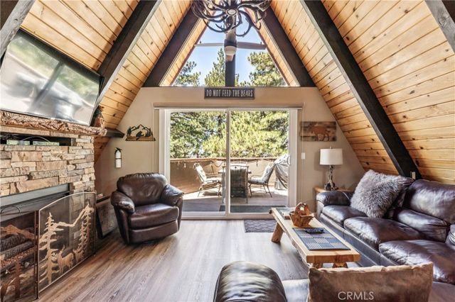 30834 Live Oak, Running Springs