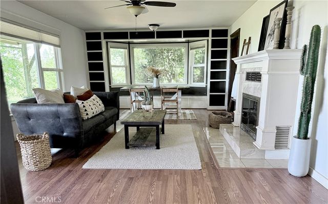 5416 Foster, Paradise