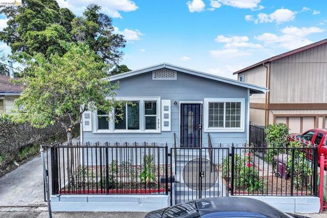 7317 Lockwood St, Oakland