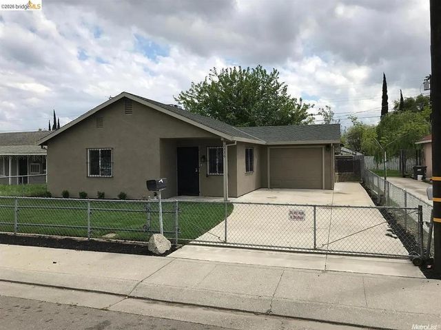 2236 E Stadium Dr, Stockton