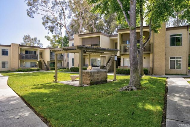 432 Edgehill Ln # 116, Oceanside