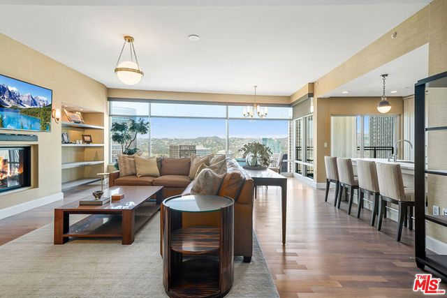 1 W Century Drive # 35d, Los Angeles