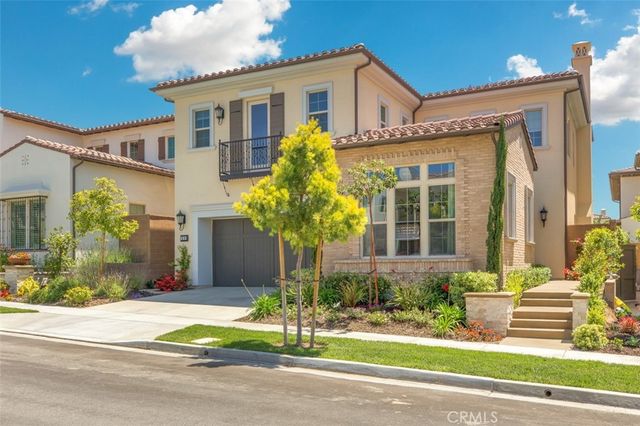 60 Dunmore, Irvine