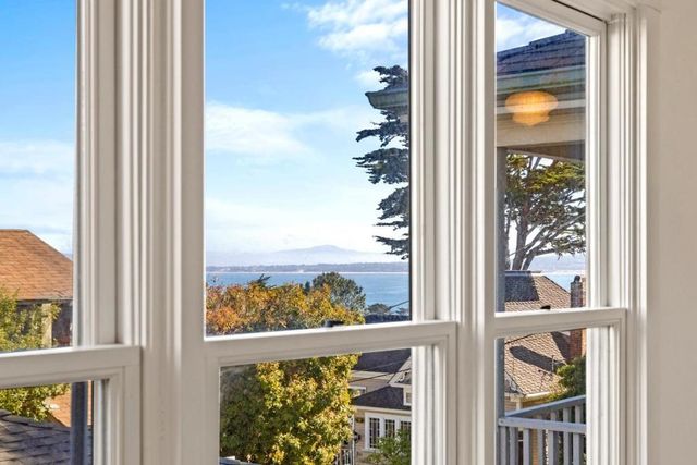 218 4th Street, Pacific Grove