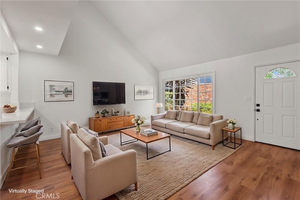 164 Brookline Lane, Costa Mesa