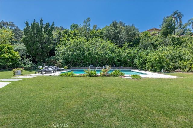 3643 Ballina Canyon Road, Encino
