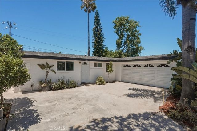 2107 Pomona, Costa Mesa