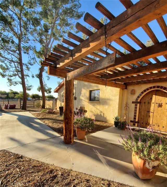 11524 Deep Creek Road, Apple Valley
