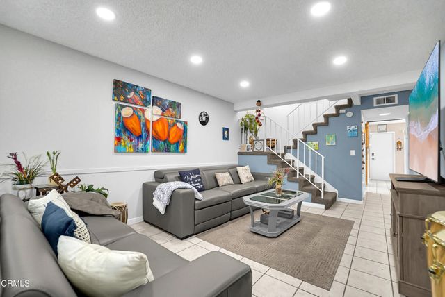 13175 Bromont Avenue, Sylmar