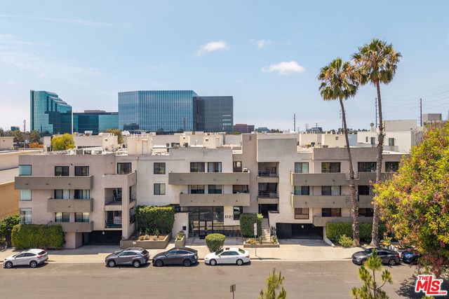 2121 Beloit Avenue # 301, Los Angeles
