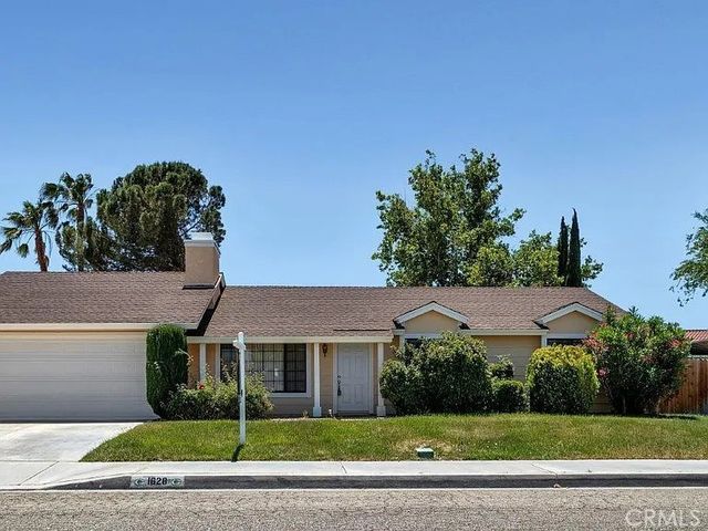 1628 W Avenue K11, Lancaster