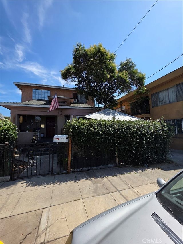 1236 W 24th, Los Angeles