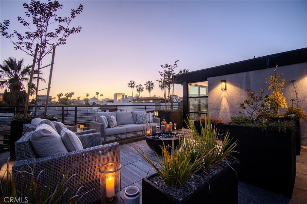150 S Oak Knoll # 202, Pasadena