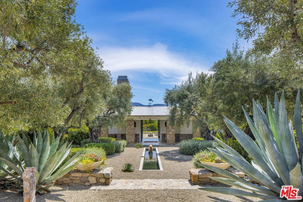 1888 Garst Lane, Ojai
