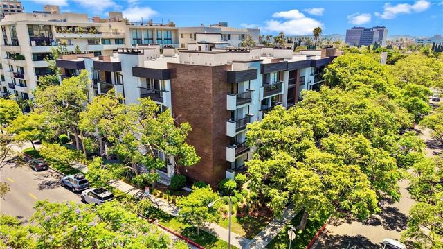 324 N Palm Drive # 407, Beverly Hills
