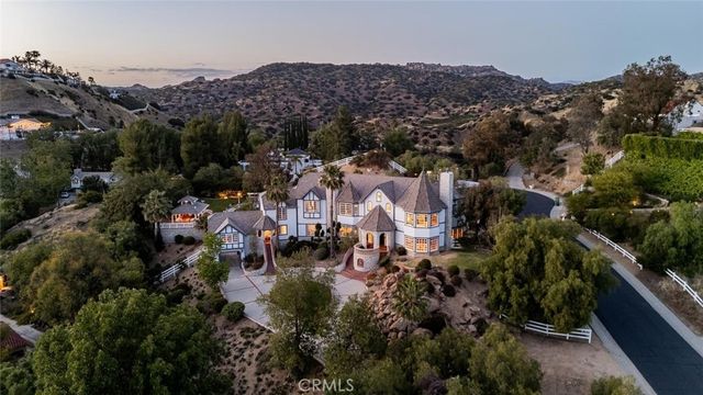 1 Mustang Lane, Bell Canyon