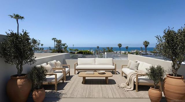 6710 La Jolla Blvd # 201, La Jolla