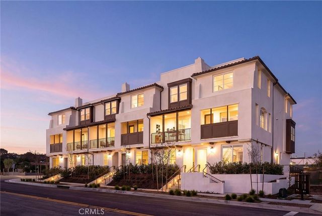 162 E Whittier Boulevard, La Habra