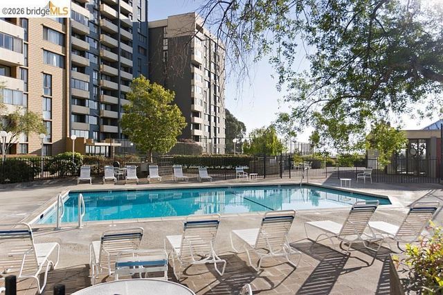 555 Pierce St # 536, Albany