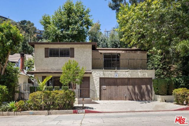 2711 Canyon Drive, Los Angeles