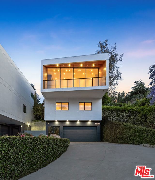 2412 Riverside Drive, Los Angeles