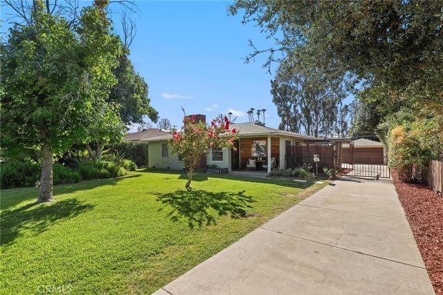 8905 Arrington Avenue, Downey