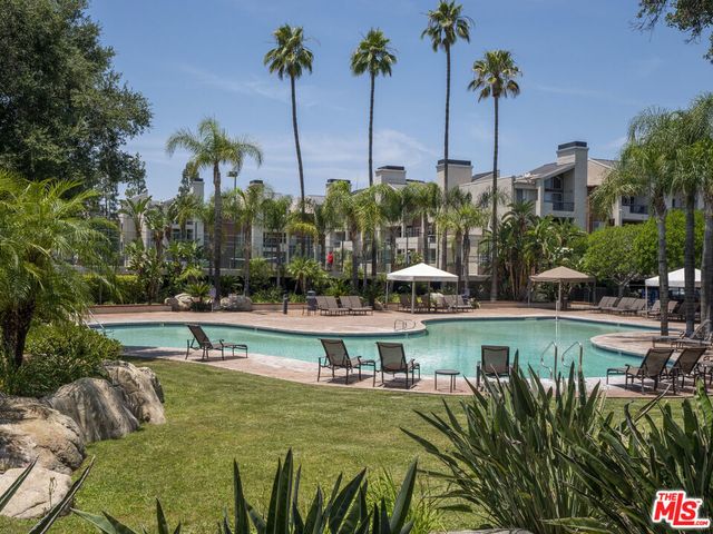 5515 Canoga Avenue # 230, Woodland Hills