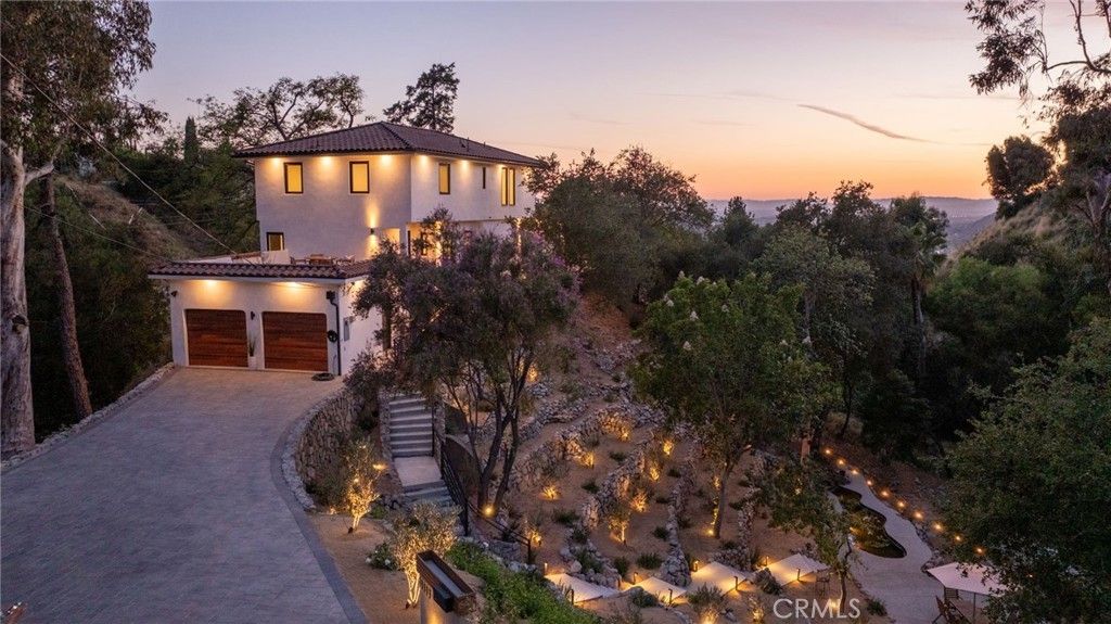 11111 Tujunga Canyon, Tujunga