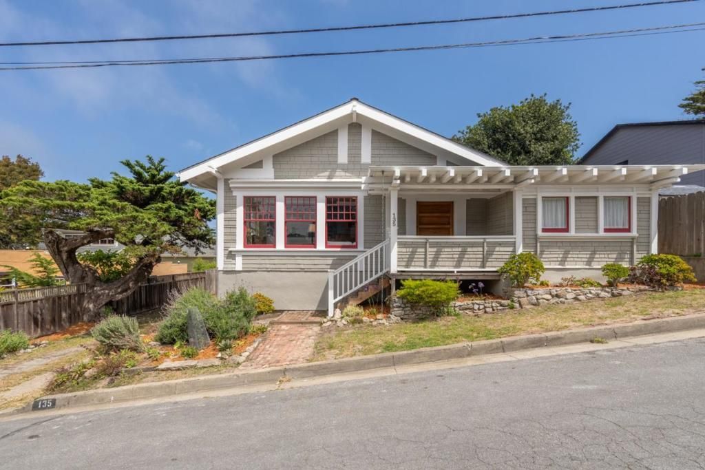 135 5th Street, Pacific Grove