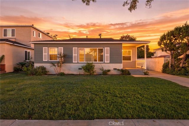 3537 Centralia, Lakewood