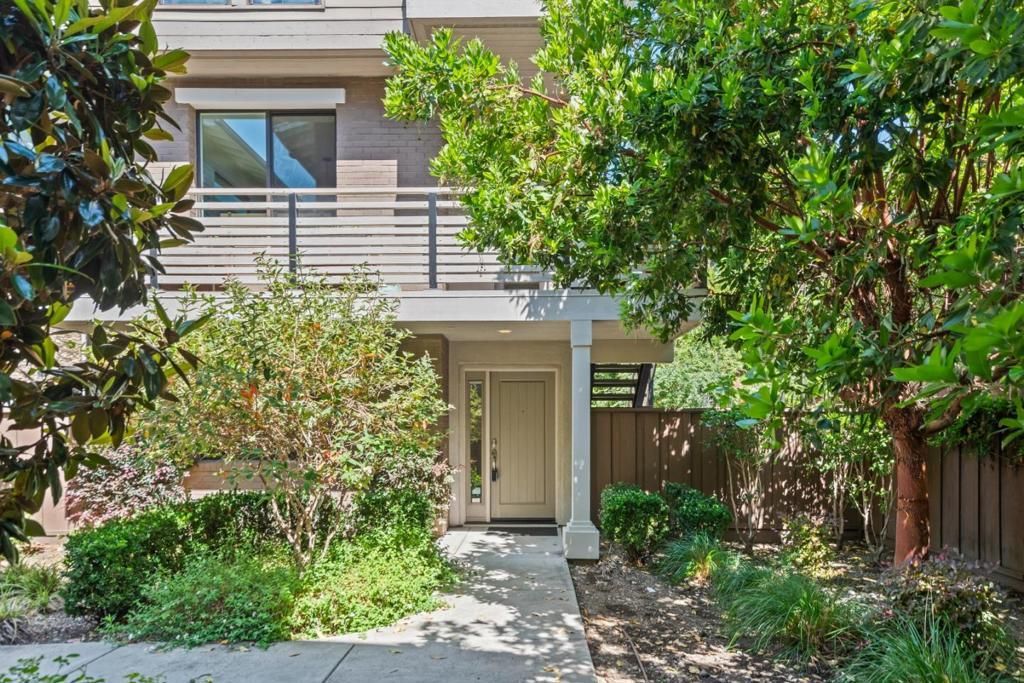 411 Brassinga Court, Palo Alto