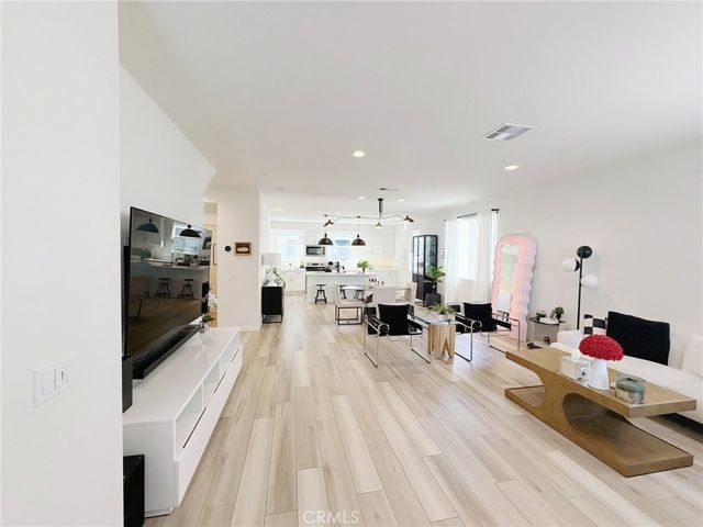 254 N Standard Avenue, Santa Ana