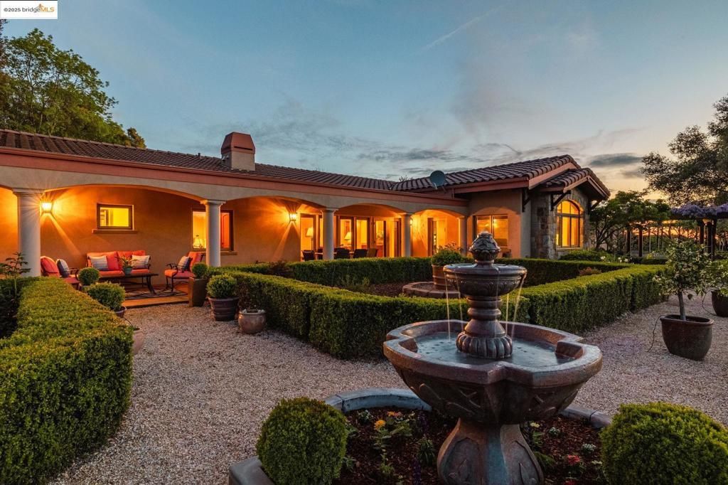 10270 Slate Rim Rd, Sonora