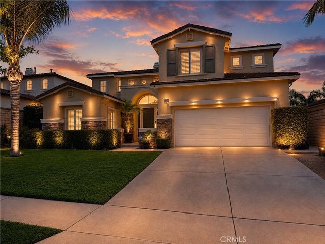 2260 Marsant, Corona