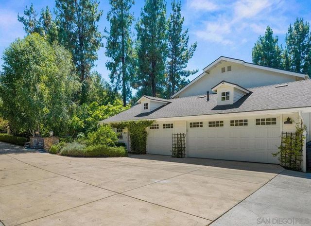 3412 Buena Creek Rd, Vista