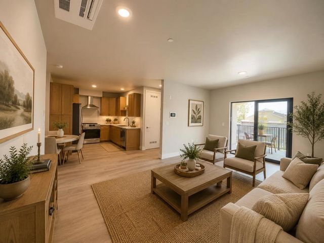400 San Benito # 203, Hollister
