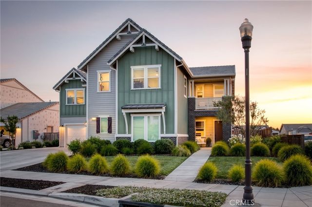 1736 N Renn, Clovis