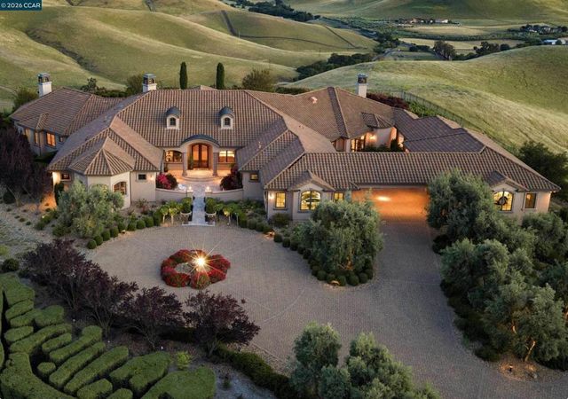 2020 Victorine Rd, Livermore