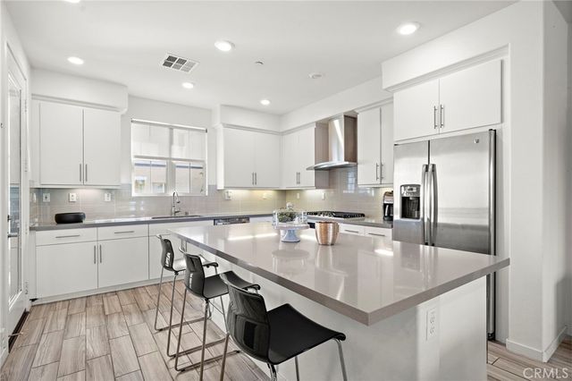 144 Paramount, Irvine