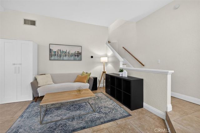 76 Willowcrest Lane, Pomona