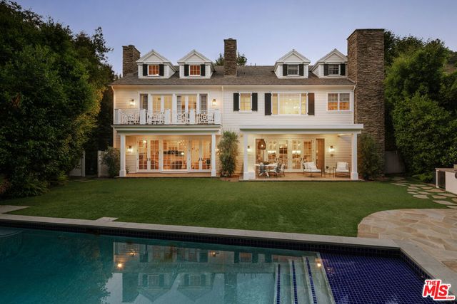 2435 Mandeville Canyon Road, Los Angeles