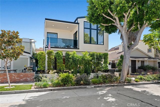 1717 E Ocean Boulevard, Newport Beach