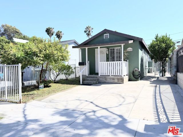 8708 Cadillac Avenue, Los Angeles