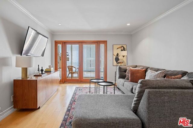 705 Westmount Drive # 209, West Hollywood