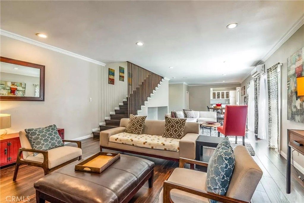 3615 Sunswept Drive, Studio City
