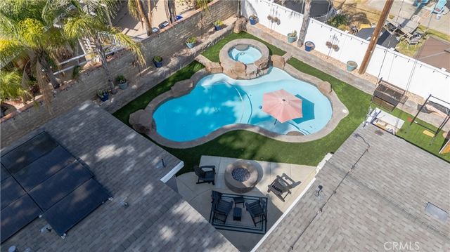 27573 Santa Clarita Road, Saugus